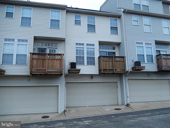 2nd image of 5855 Pearson Ln