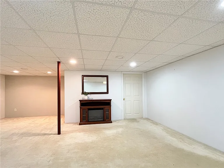 136 New Tudor Rd — Photo 33
