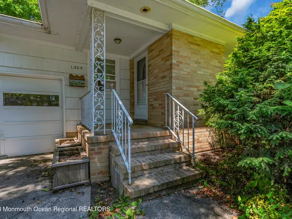 1305 Edgewood Avenue, Ocean Twp, NJ 07712