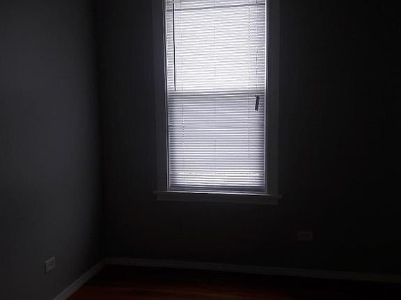 4th image of 1029 N Hamlin Ave #2