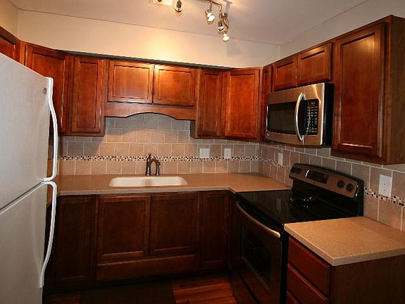 2nd image of 4110 N Westport Ct