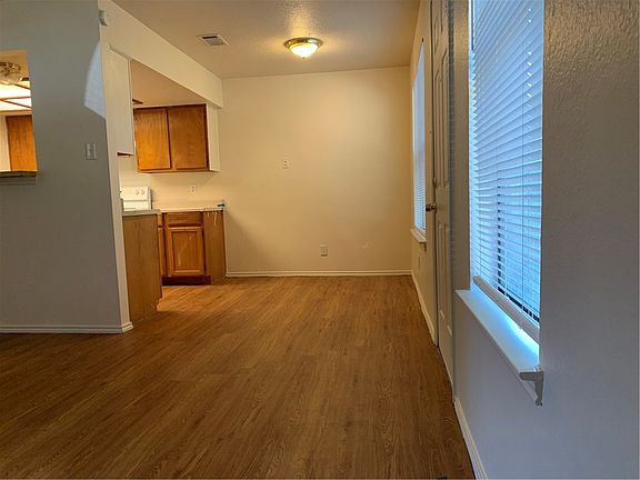 4th image of 9204 Kempler Dr #A