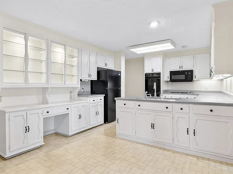 120 Briarwood Dr — Photo 28