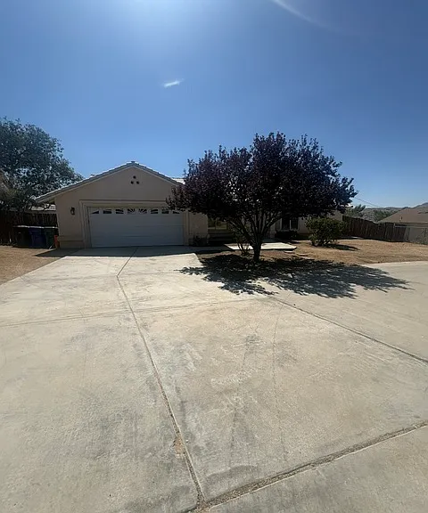 Long driveway off the street!