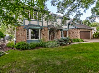 5164 Barnwall Ct, Lisle, IL 60532