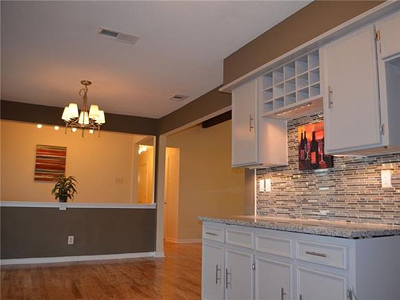 4th image of 801 Daventry Dr