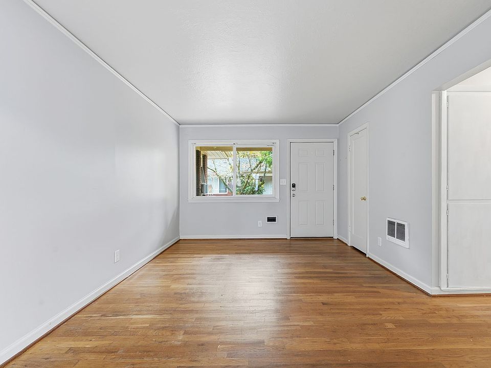 1st image of 1501-1517 SE Oak St #1505