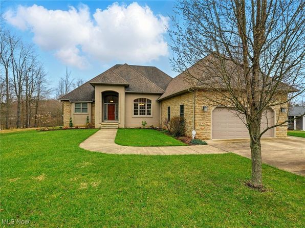 1497 Morning Star Dr, Rock Creek, OH 44084