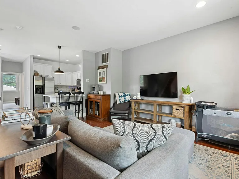 31 S Williams St — Photo 10