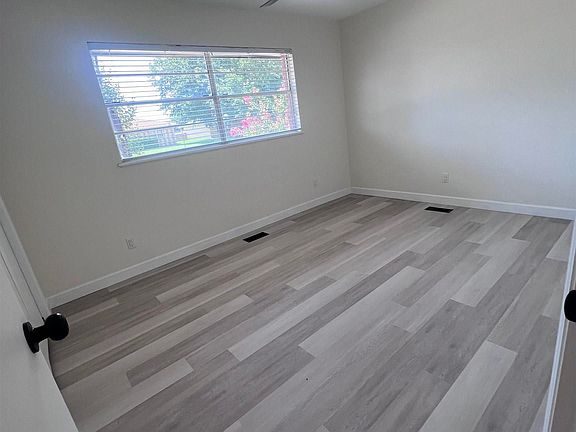 5th image of 1802 W Briscoe Ave