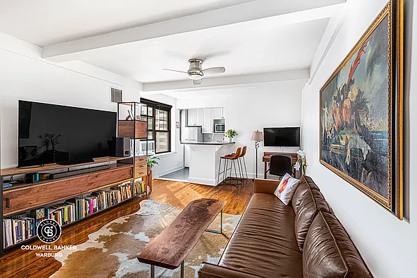 Sold by Coldwell Banker Warburg | media 1
