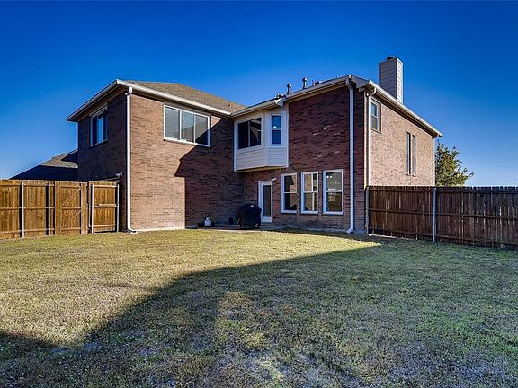 2nd image of 3024 Hinnant Dr