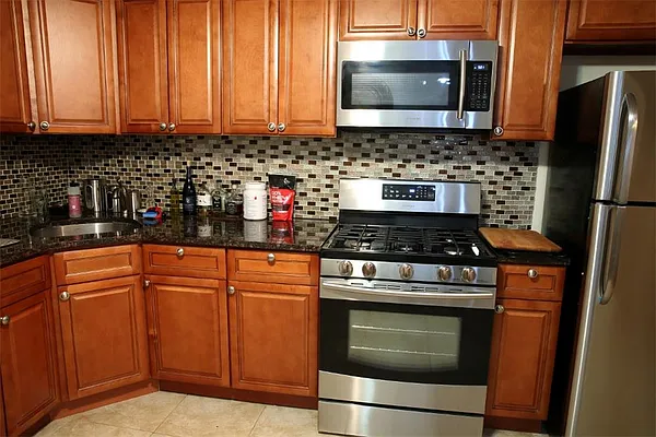Sold by R New York | media 15