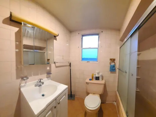 2000 45th St, North Bergen, NJ 07047