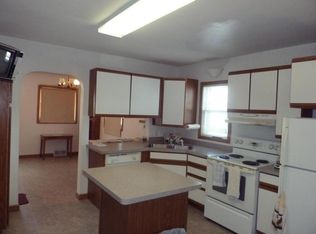 924 2nd Ave NE, Jamestown, ND 58401