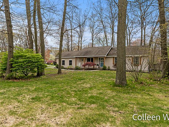 5th image of 15324 Grand Oak Dr
