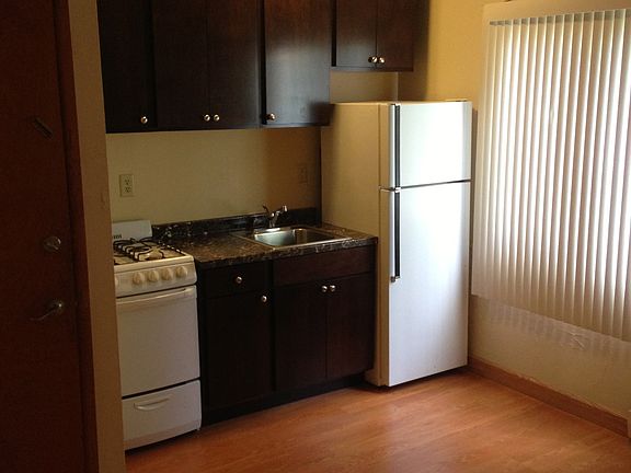 5th image of 1-2712 Harriet Ave S APT 1