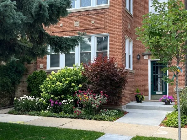 2242 W Winona St, Chicago, IL 60625