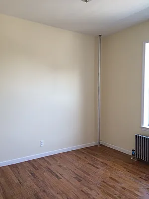 Rented by BuySell Real Estate Inc | media 33