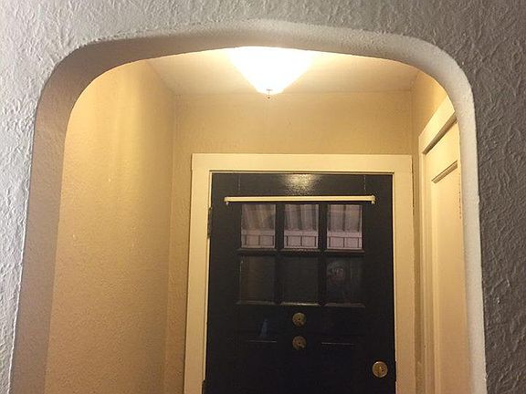 5th image of 460 S Summit St