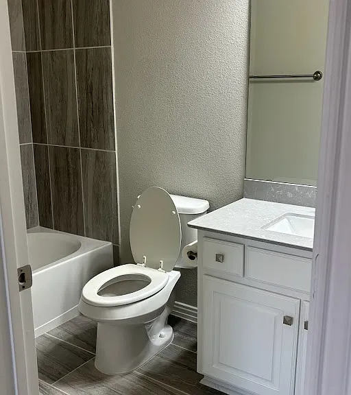 560 Darian Dr — Photo 27