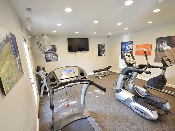 5th image of 835 Park Central Dr N APT B