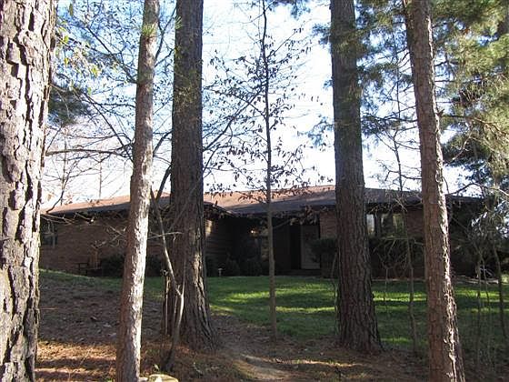1st image of 32 Lilac Ln
