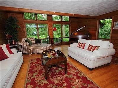 4th image of 2425 Montedera Dr