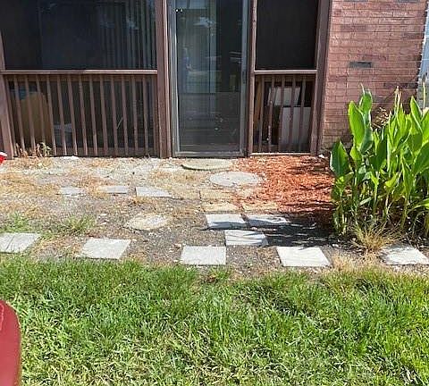 2nd image of 3800 Saxon Dr #B-17