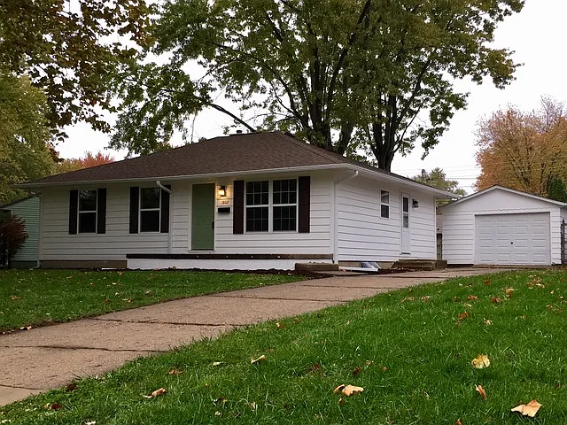 1802 Joanne Ln photo 1