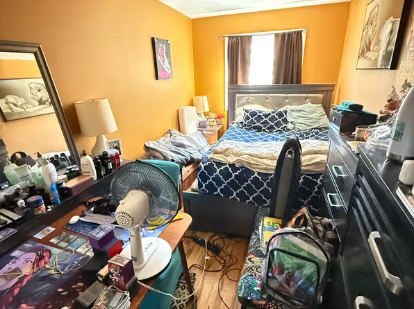 1152 Jefferson Avenue image 6 of 16