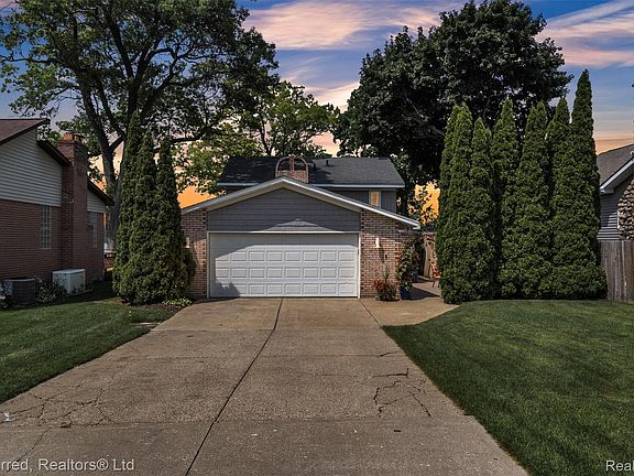 2nd image of 4337 Windiate Park Dr