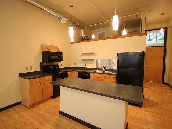 3rd image of 300 Tijeras Ave NE APT 304