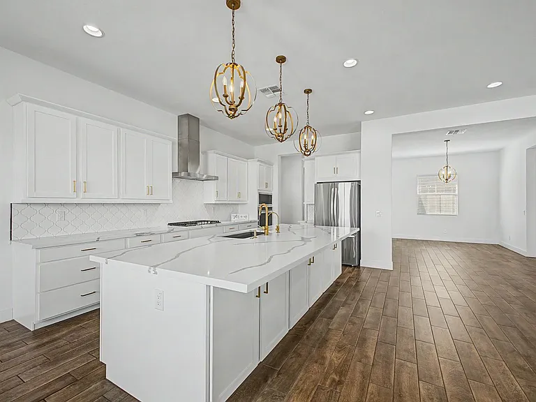 13103 N 174th Dr — Photo 17