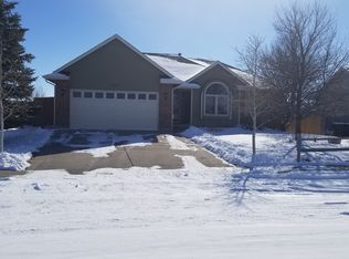 6011 Crestridge Dr, Cheyenne, WY 82009