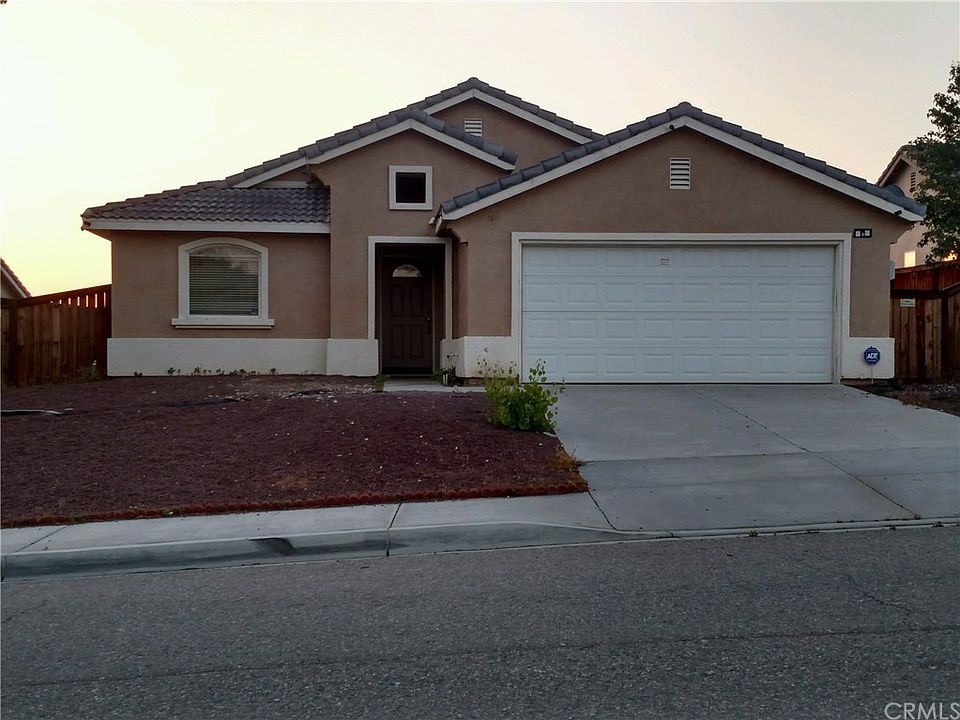 1st image of 16453 Salinas St
