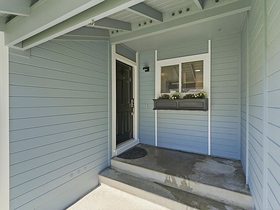 3rd image of 2755 Shannon Dr