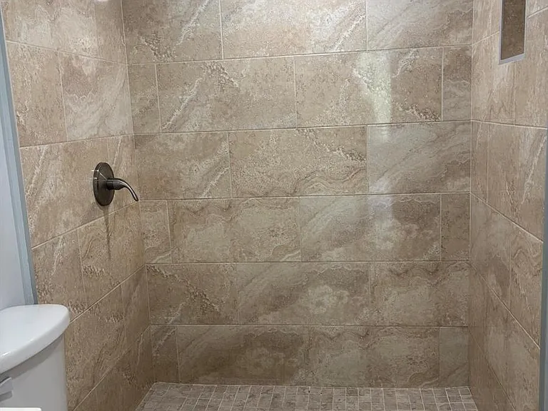 201 Foxtail Dr #H3 — Photo 17
