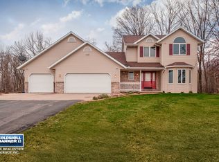 E8371 Prahl Rd, New London, WI 54961