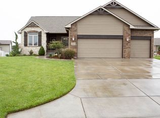 8529 W Candlewood Ct, Wichita, KS 67205