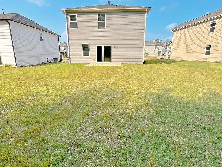 366 Golden Eagle Pkwy — Photo 2