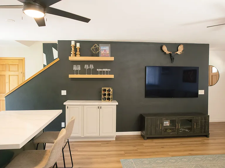 Living room & kitchen