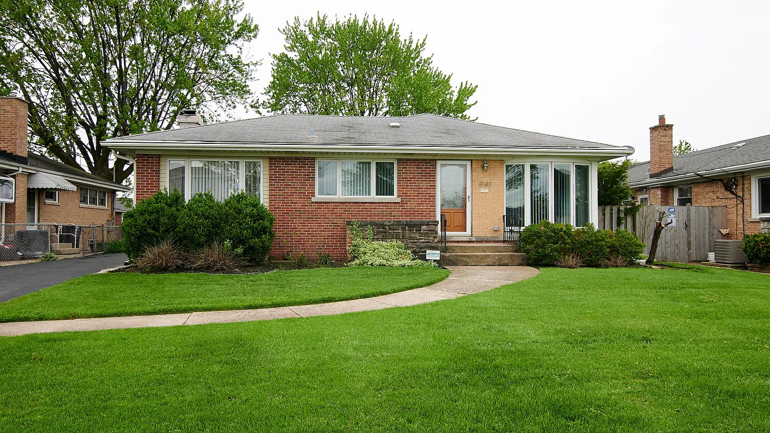 8141 W Berwyn Ave photo 1