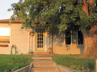 725 3rd St, Clarkston, WA 99403