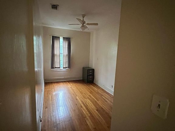 2nd image of 1014 N Monroe St #4
