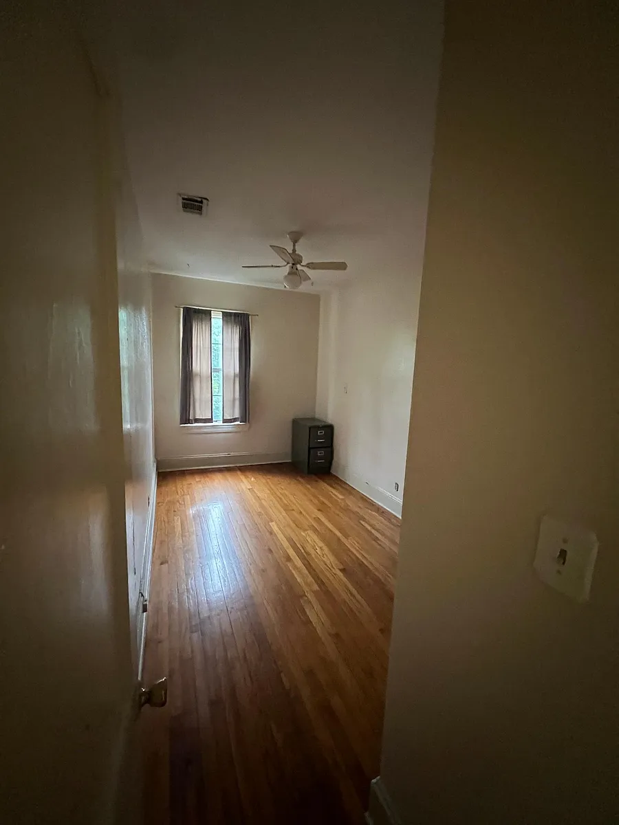 Building Photo - 1014 N Monroe St #4
