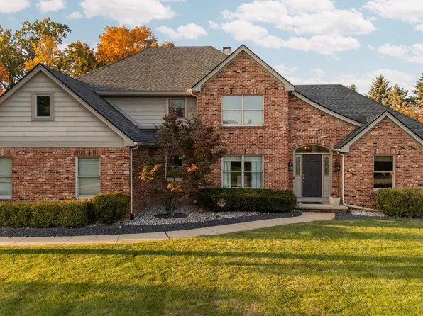 9324 Yorkshire Dr, Saline, MI 48176