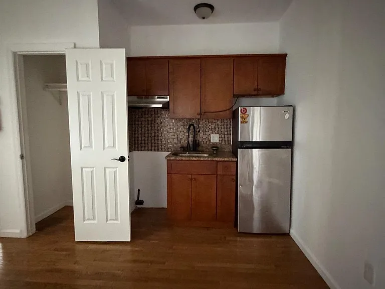 118 Bayard St #1 — Photo 3