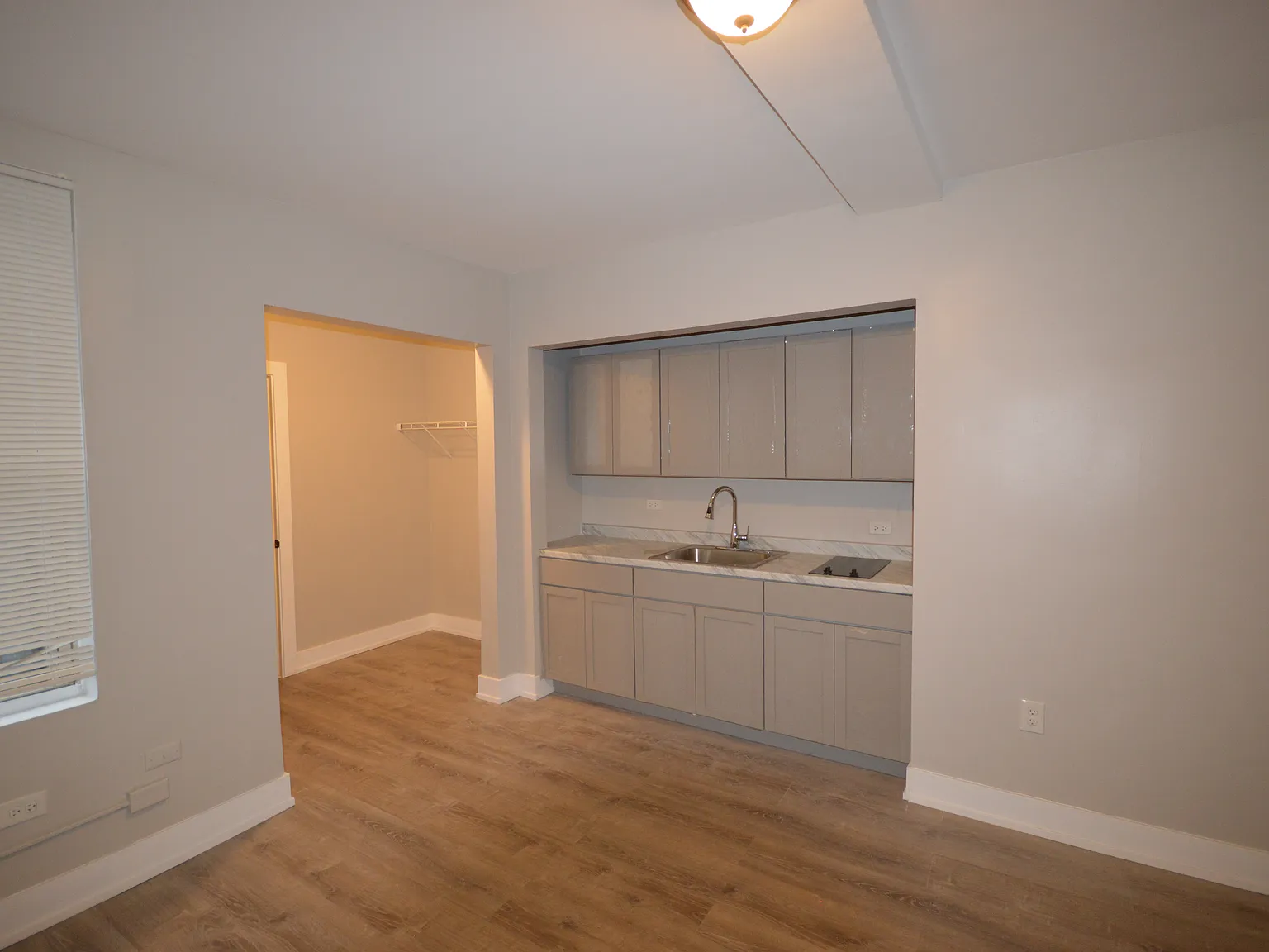 Studio, 500 sqft, $1,100 — Photo 3
