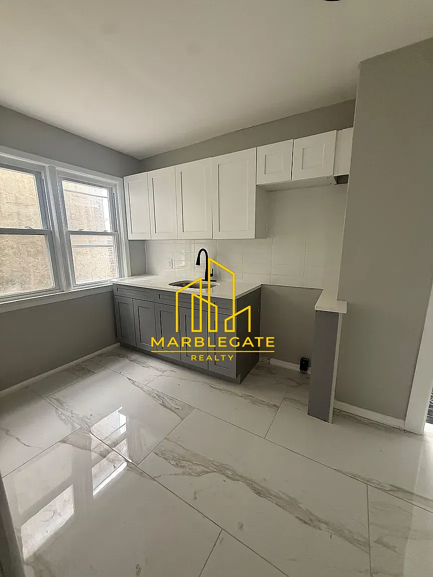 2 bed, 850 sqft, $1,700 — Photo 1